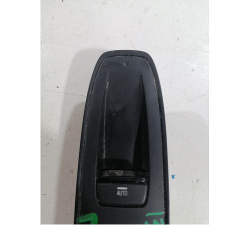 Кнопка стеклоподъемника передняя правая