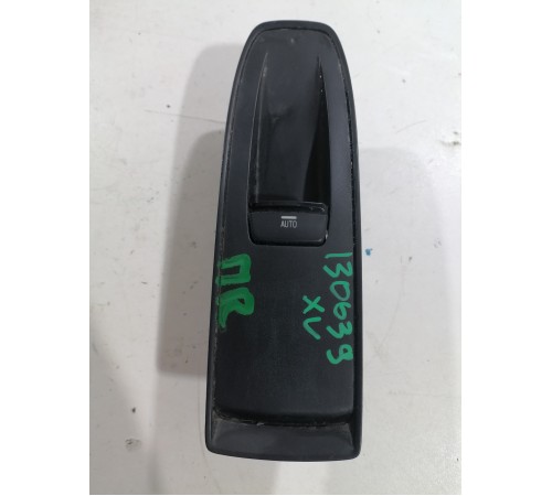 Кнопка стеклоподъемника передняя правая