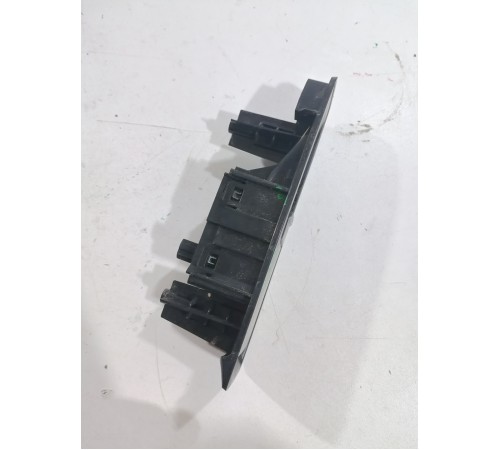 Кнопка стеклоподъемника передняя правая