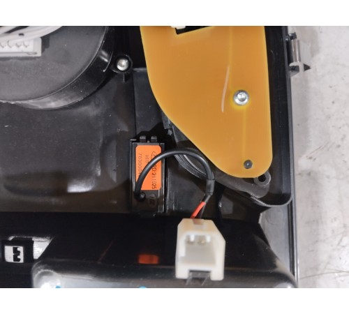 Плафон подсветки салона