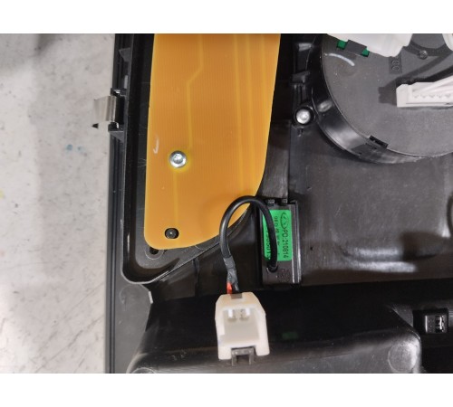 Плафон подсветки салона