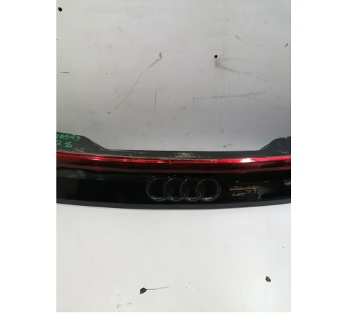 Фонарь задний центральный