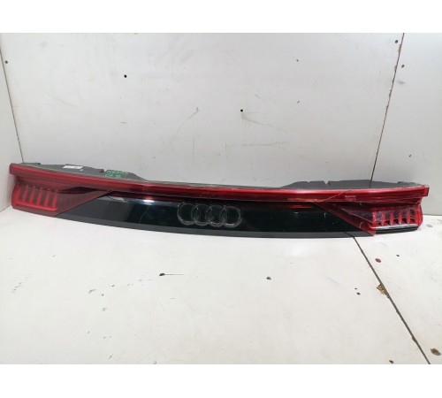 Фонарь задний центральный