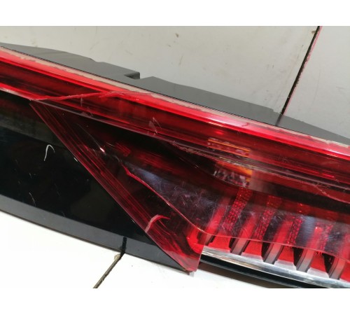 Фонарь задний центральный