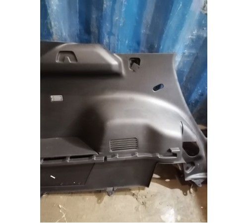 Обшивка багажника левая