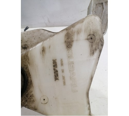 Бачок омывателя лобового стекла