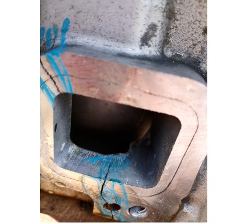 Блок двигателя 