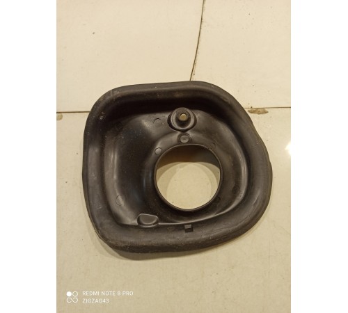 Уплотнитель горловины бака