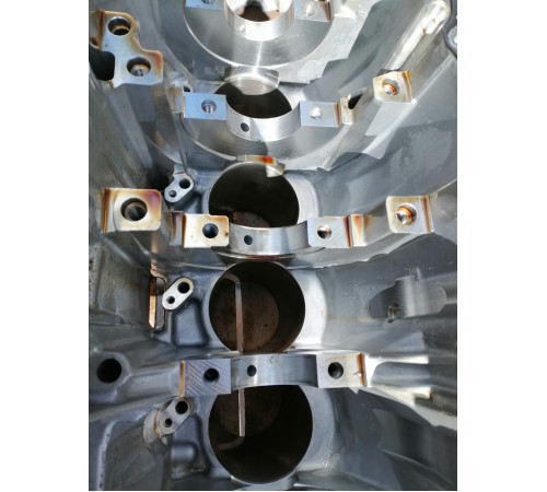 Блок двигателя 