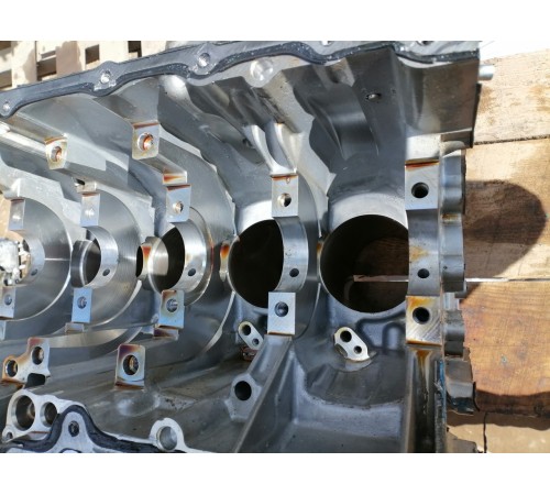 Блок двигателя 