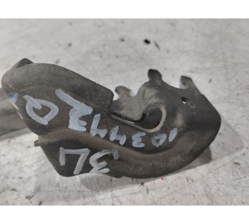 Кронштейн(крепление) кузова левый