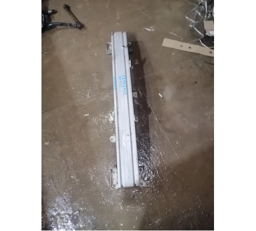  Усилитель переднего бампера