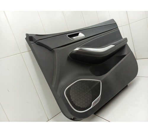 Обшивка двери передняя правая