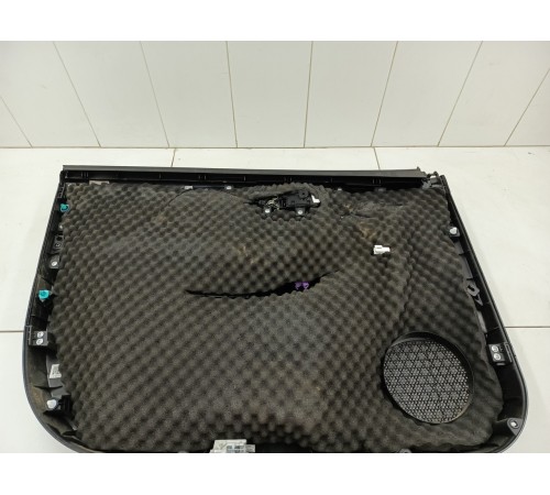 Обшивка двери передняя правая