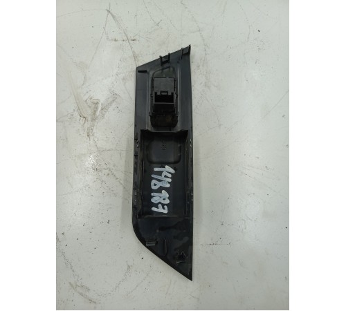 Кнопка стеклоподъемника