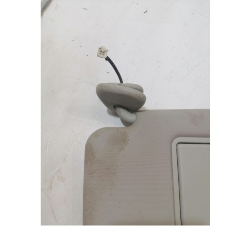 Козырек солнцезащитный левый