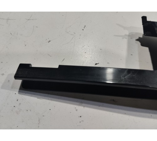 Молдинг двери(задний левый)