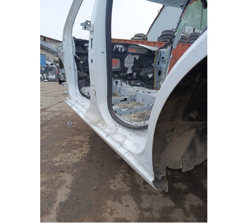 Порог со стойкой левый