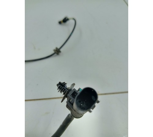 Датчик ABS передний