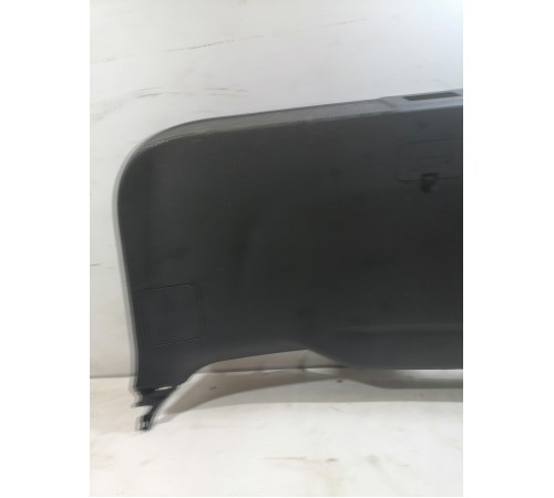 Обшивка крышки багажника