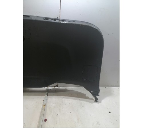 Обшивка крышки багажника