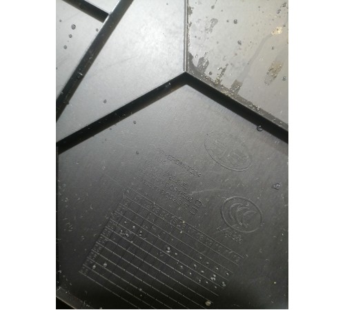 Обшивка крышки багажника