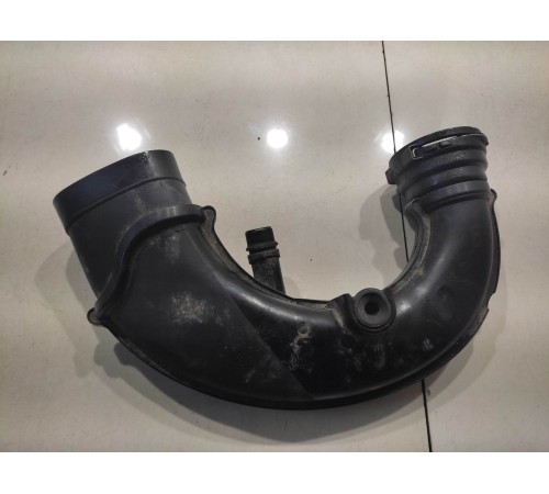 Патрубок воздушного фильтра