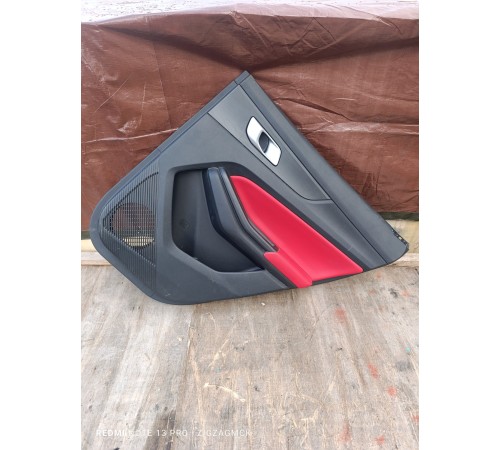 Обшивка двери задняя правая