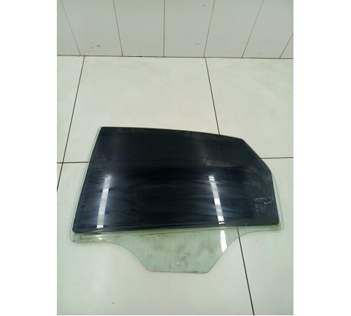 Стекло двери заднее левое