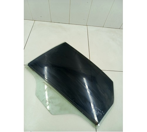 Стекло двери заднее левое