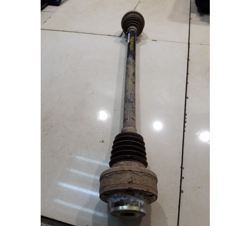 Полуось (привод) (задний, правый)