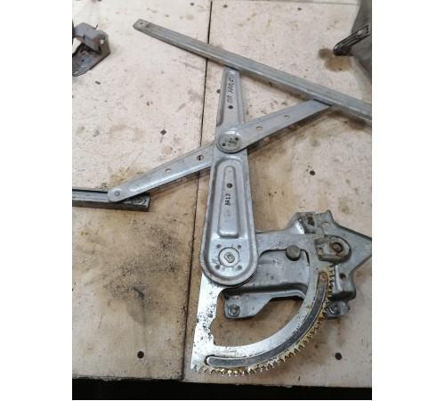 Стеклоподъемник электрический передний Правый