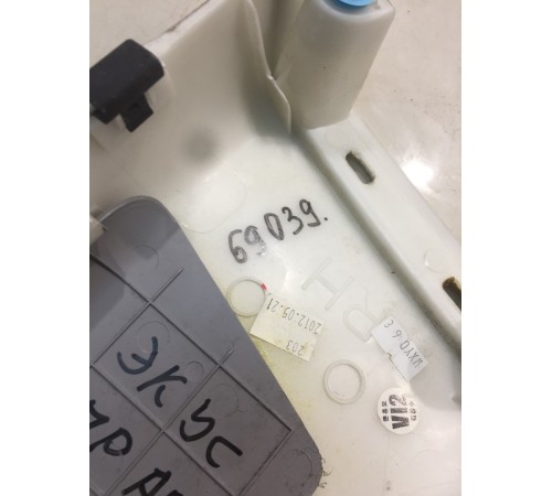 Обшивка стойки (верхняя, правая)