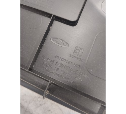 Накладка торпедо правая