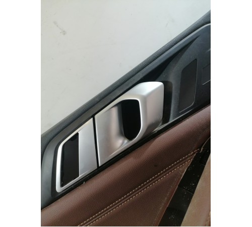 Обшивка двери передняя левая