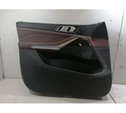 Обшивка двери передняя левая