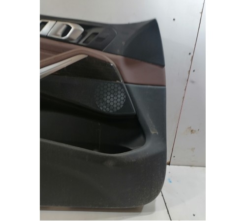 Обшивка двери передняя левая