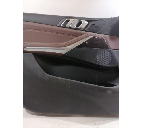 Обшивка двери передняя левая