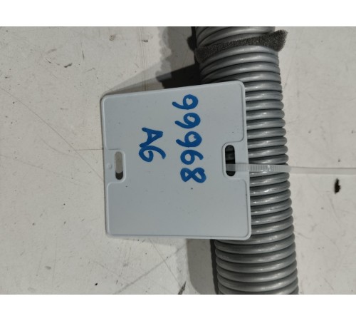 Пружина крышки багажника