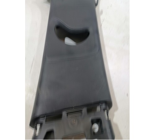 Обшивка центральной стойки правая верхняя