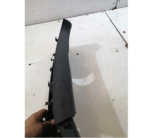 Обшивка центральной стойки правая верхняя