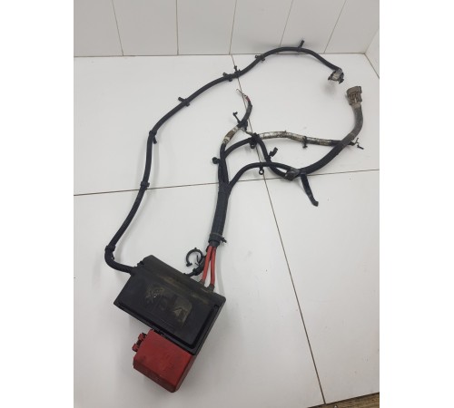 Клемма аккумулятора АКБ плюсовая с распределительной коробкой