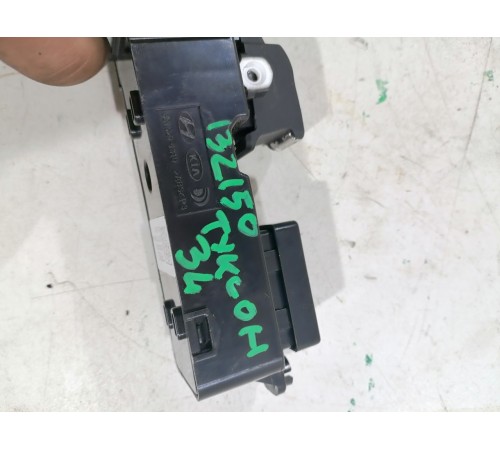 Кнопка стеклоподъемника задняя левая