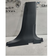 Накладка центральной стойки правая нижняя