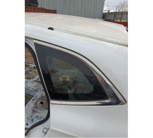 Глухое стекло заднее левое