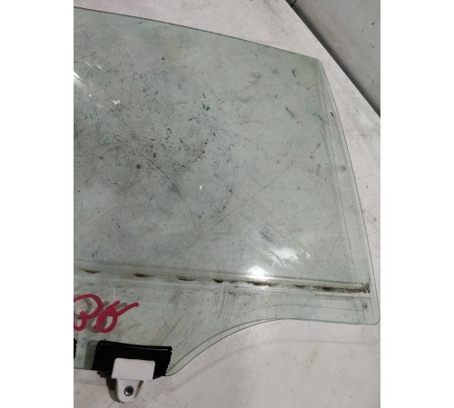 Стекло двери заднее правое