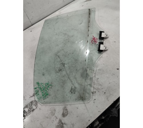 Стекло двери заднее правое