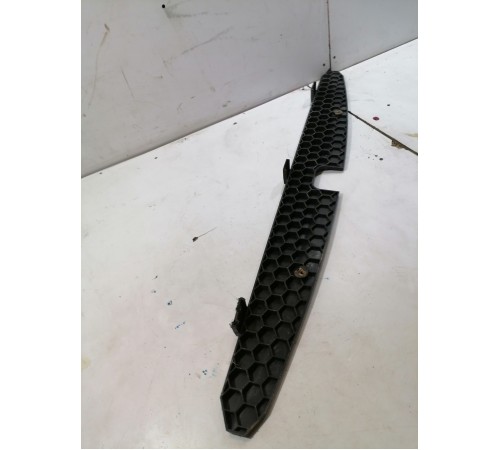 Усилитель бампера передний