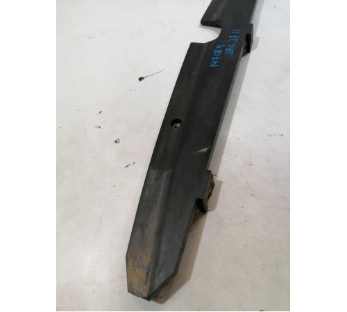 Усилитель бампера передний