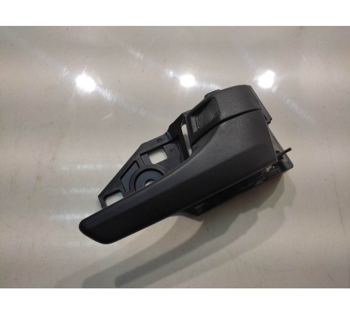 Ручка двери (задняя, правая, внутренняя)